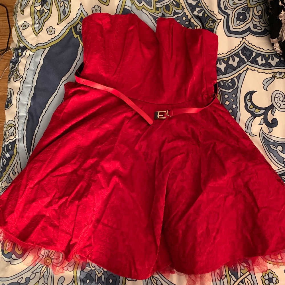 NEVER WORN red lace dress